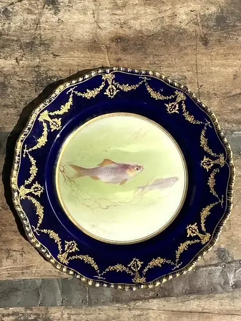 Vintage Gilt Tipped Doulton Burslem Fish Plates - Set of 12 — additional photo 5