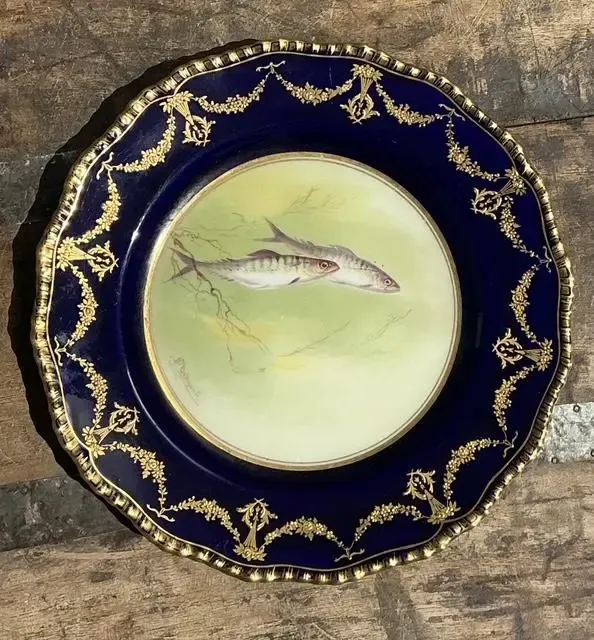 Vintage Gilt Tipped Doulton Burslem Fish Plates - Set of 12 — additional photo 7