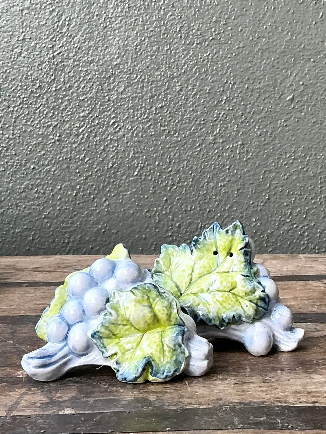 Vintage Glazed Ceramic Grape Leaf Salt and Pepper — additional photo 1