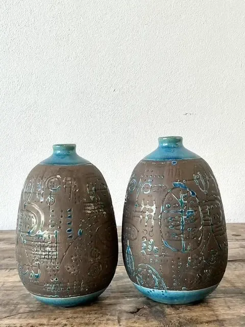 Vintage Glazed Ceramic Scored Vases - A Pair — additional photo 1