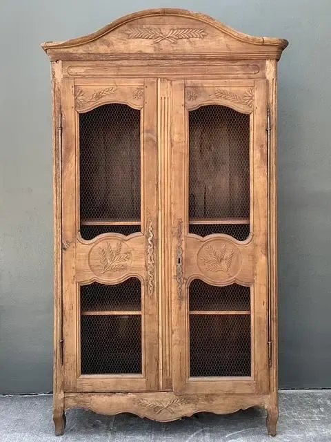 Vintage Gusto Distressed Wire Front Linen Press — additional photo 3