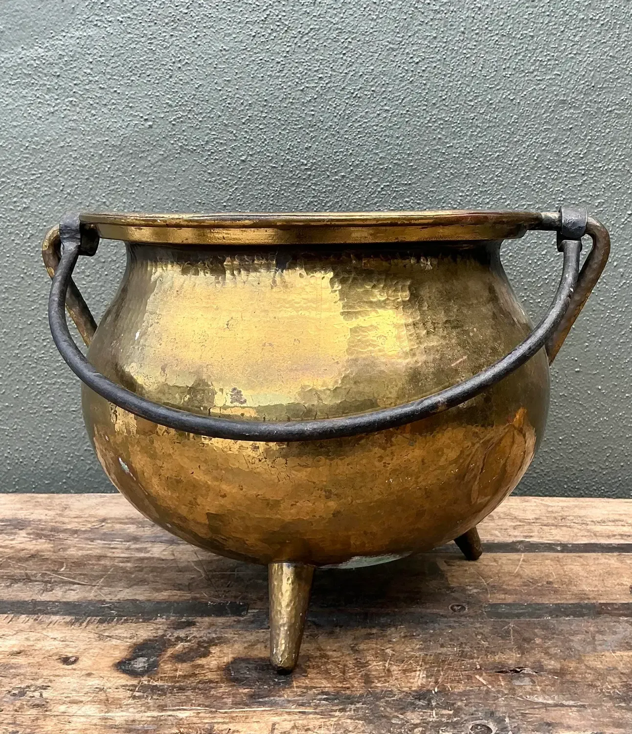Vintage Hammered Brass Cauldron — additional photo 3