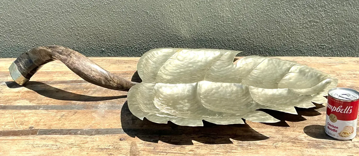 Vintage Hammered Metal Leaf Tray With Horn Handle — additional photo 8