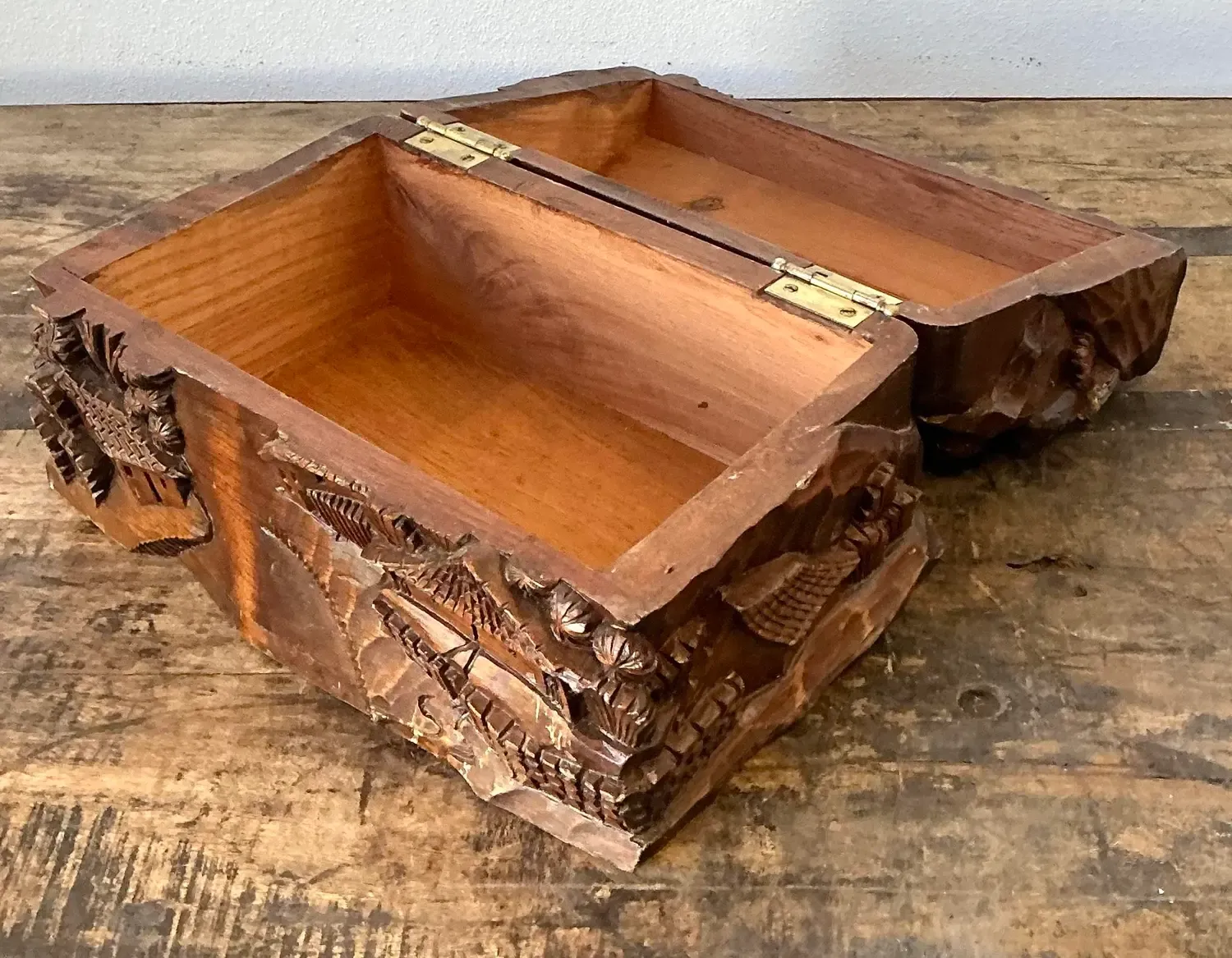 Vintage Hand Carved Asian Landscape Wood Box — additional photo 8
