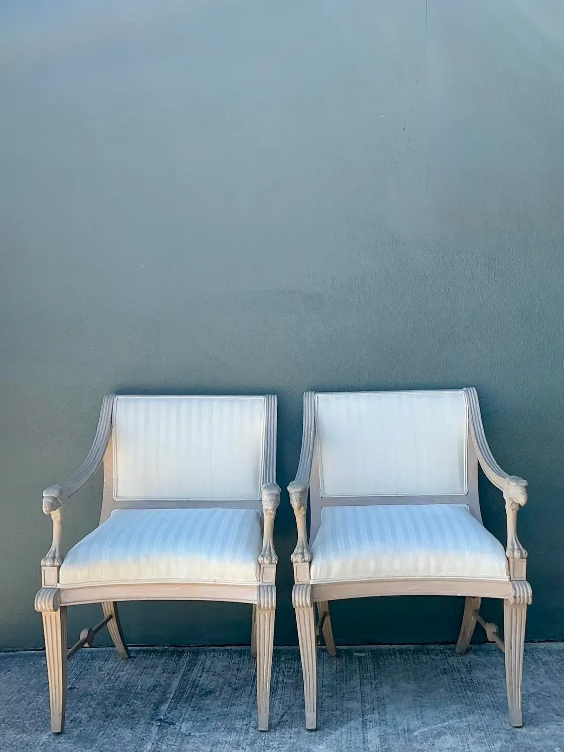 Vintage Hand Carved Eagles Head Lounge Chairs - A Pair — additional photo 3
