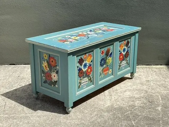 Vintage Hand Painted Blanket Trunk — additional photo 1