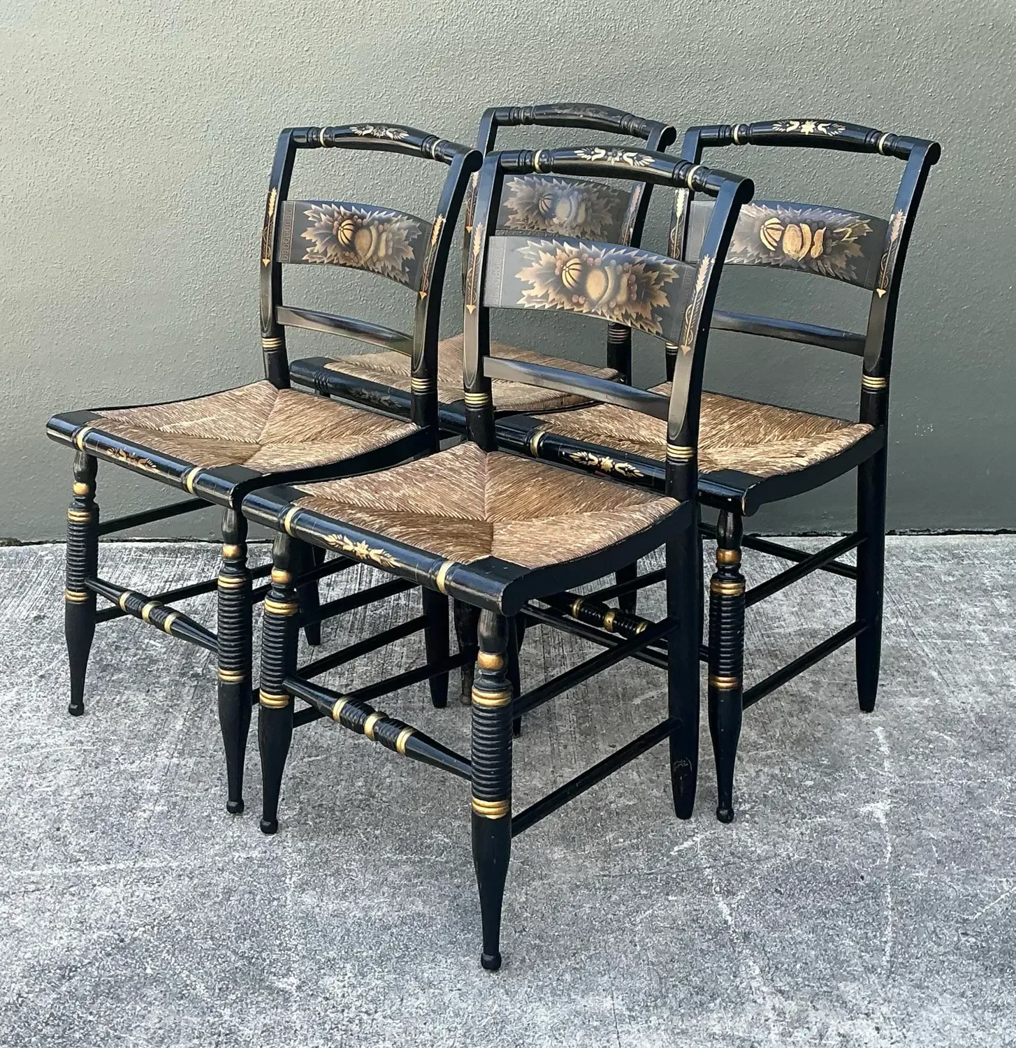 Vintage Hand Painted Hitchcock Chairs - Set of 4 — additional photo 7