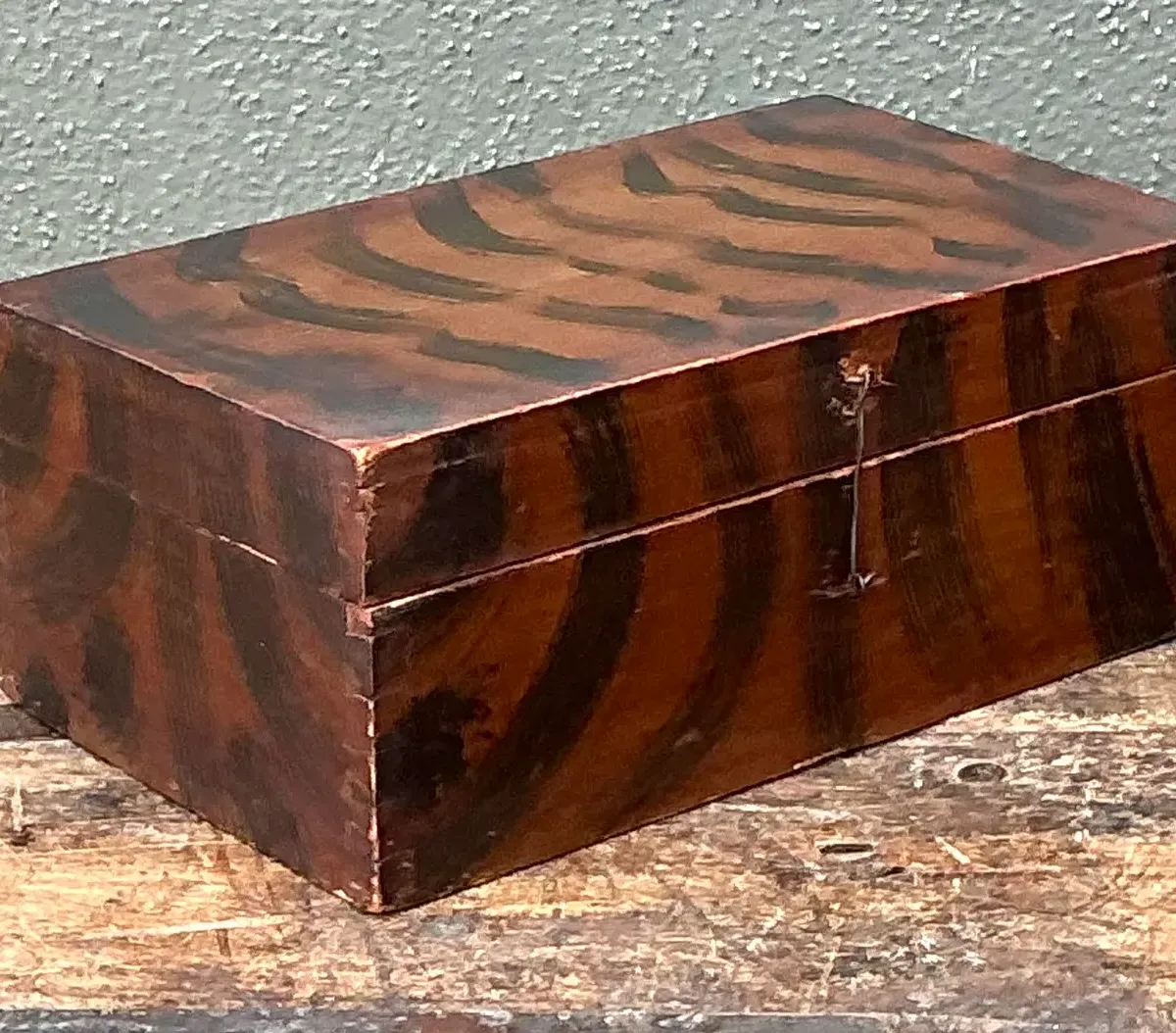 Vintage Hand Painted Tiger Stripe Primitive Box — additional photo 2