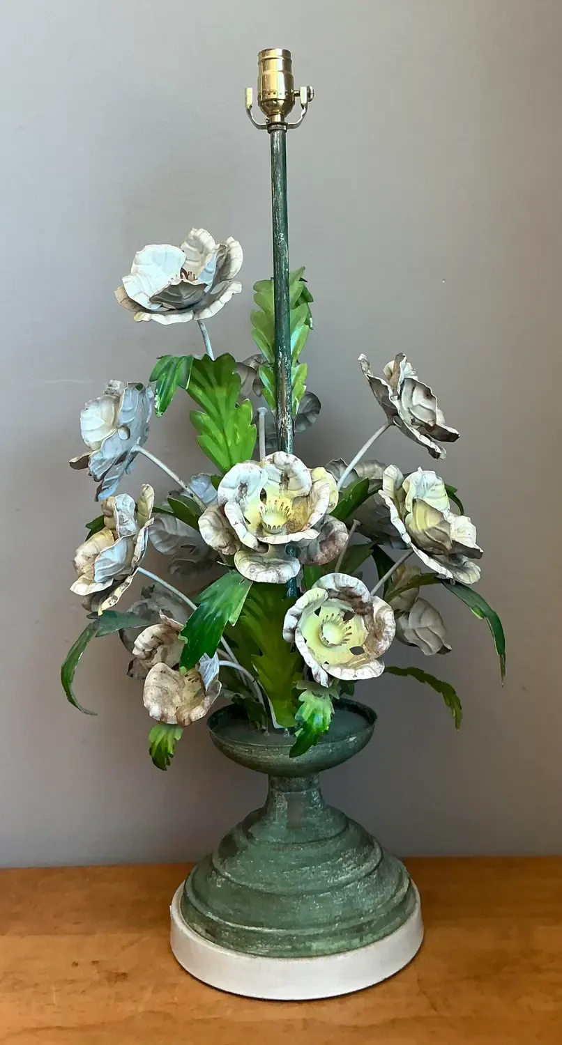 Vintage Hand Painted Tole Bouquet Lamp — additional photo 2