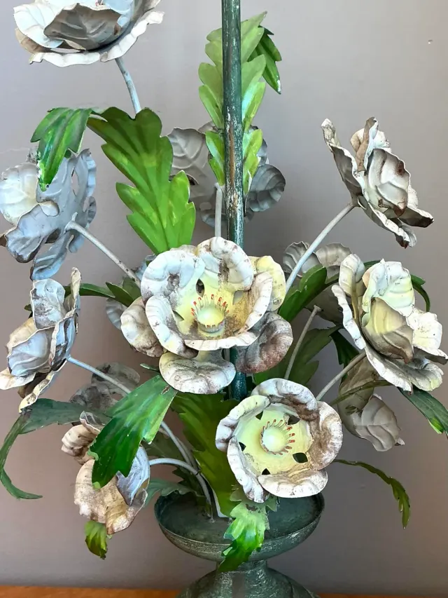 Vintage Hand Painted Tole Bouquet Lamp — additional photo 4
