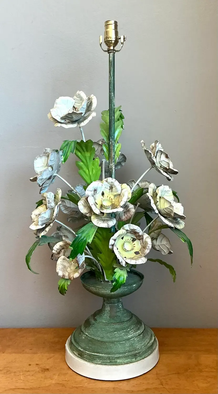 Vintage Hand Painted Tole Bouquet Lamp — additional photo 7
