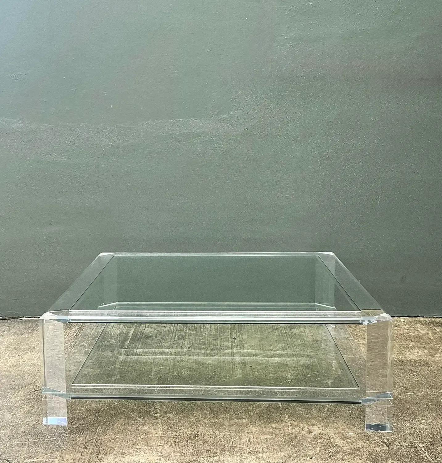 Vintage Interlude Home Lucite Coffee Table With Inset Glass — additional photo 3