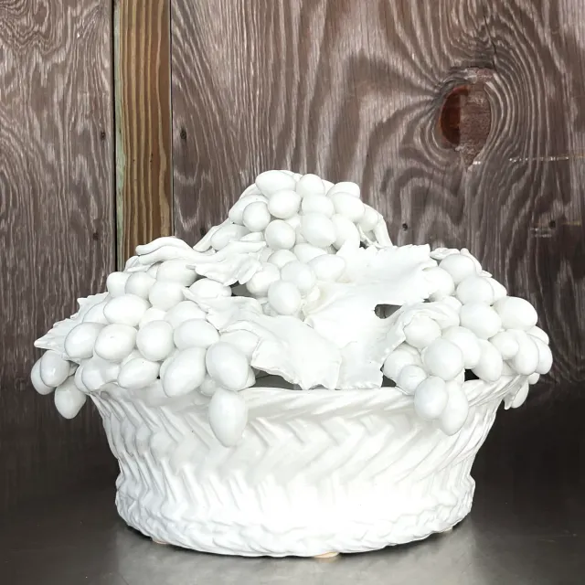 Vintage Italian Este Blanc De Chine Glazed Ceramic Fruit Bowl — additional photo 3