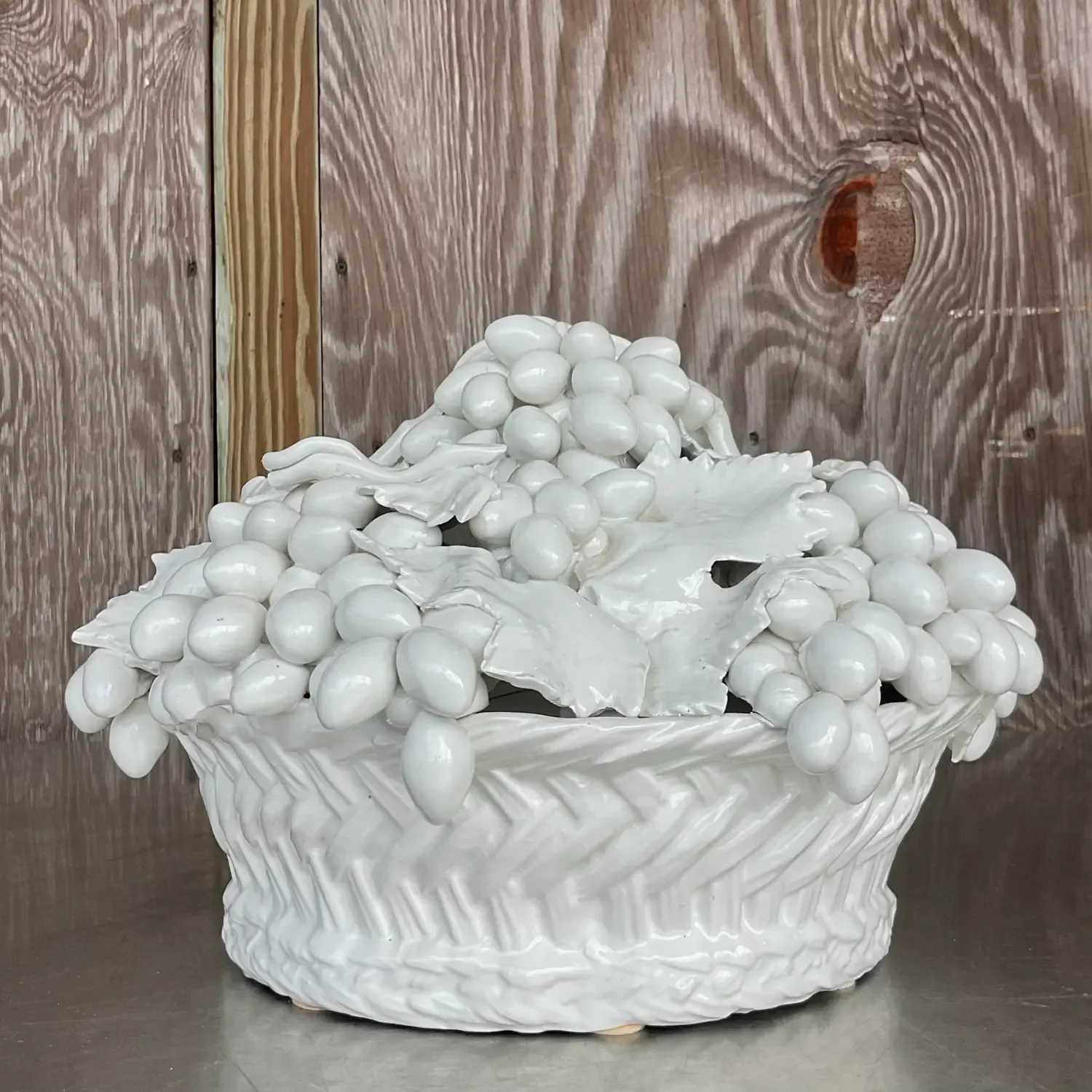 Vintage Italian Este Blanc De Chine Glazed Ceramic Fruit Bowl — additional photo 4