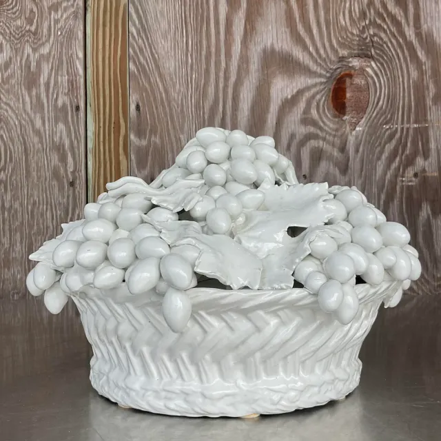 Vintage Italian Este Blanc De Chine Glazed Ceramic Fruit Bowl — additional photo 4