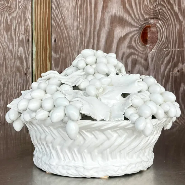 Vintage Italian Este Blanc De Chine Glazed Ceramic Fruit Bowl — additional photo 7