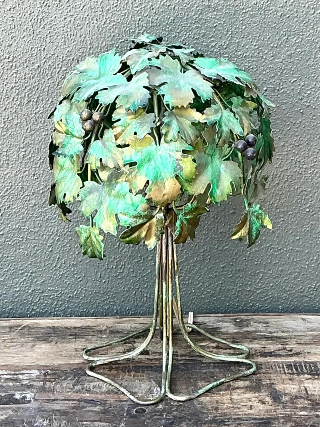 Vintage Italian Grape Leaf Table Lamp — additional photo 5