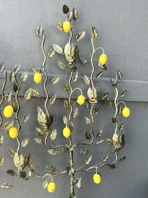 Vintage Italian Lemon Tole Tree Lights - A Pair — additional photo 5