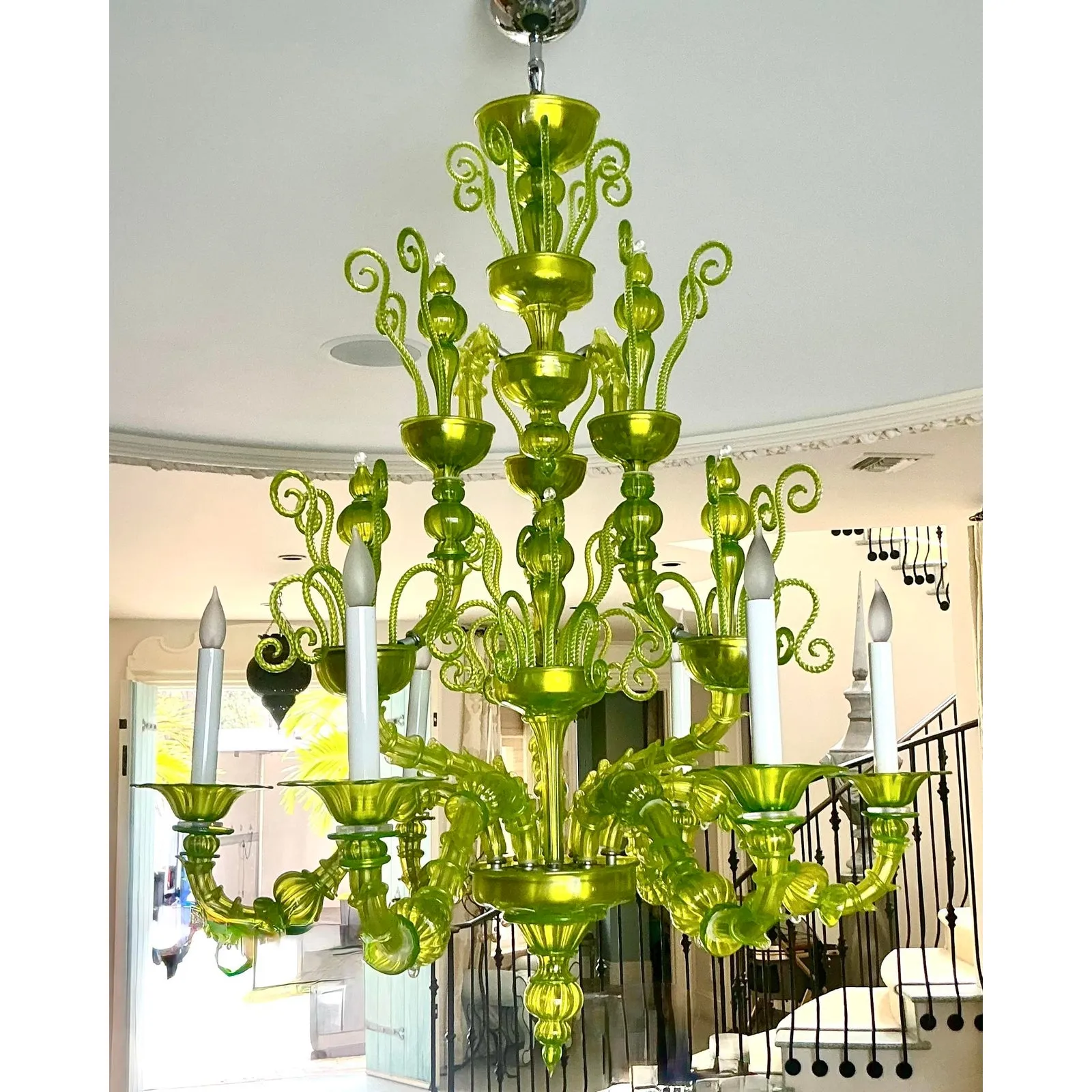 Vintage Italian Monumental Murano Glass Chandelier — additional photo 2