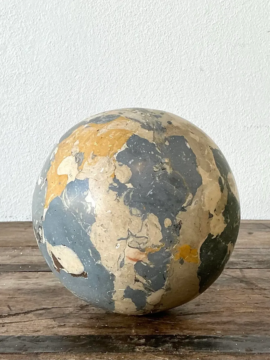 Vintage Italian Scagliola Artisanal Pigmented Plaster Sphere — additional photo 6