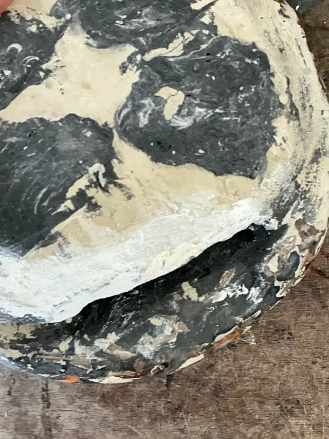 Vintage Italian Scagliola Artisanal Pigmented Plaster Turtle Shell - Plaster, 5.5W x 6.25H — additional photo 4