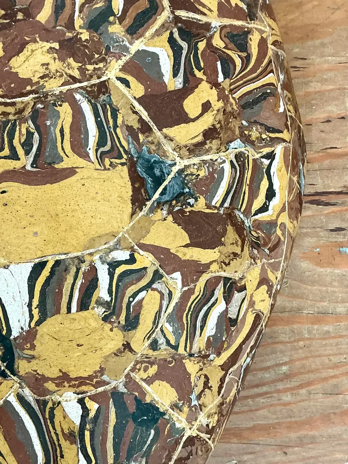 Vintage Italian Scagliola Gilt Tipped Pigmented Plaster Turtle Shell — additional photo 3