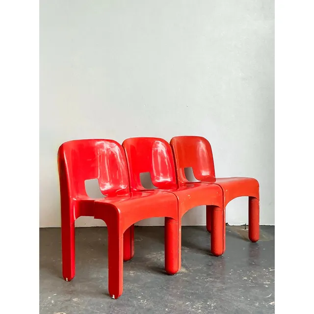 Vintage Joe Colombo Molded Resin Chairs - Set of Three — additional photo 2