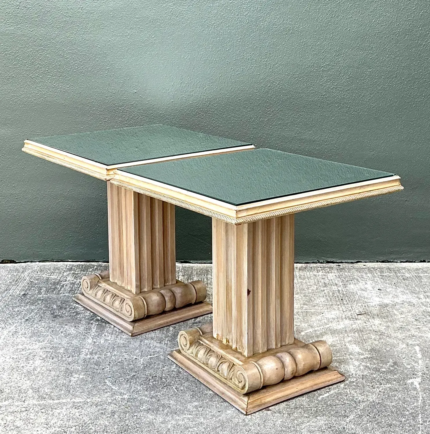 Vintage John Stuart Carved Column Side Tables After T. H. Robsjohn Gibbings - A Pair — additional photo 5