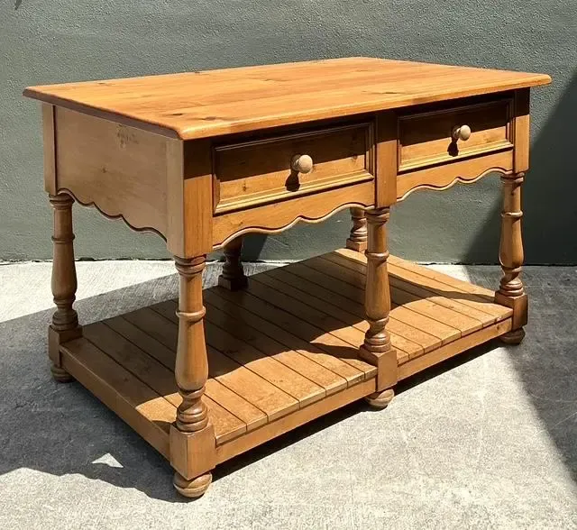 Vintage Knotty Pine Plank Center Island — additional photo 3