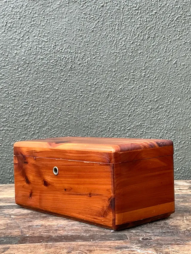 Vintage Lane Cedar Box — additional photo 5