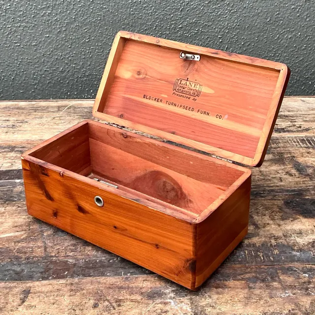 Vintage Lane Cedar Box — additional photo 8
