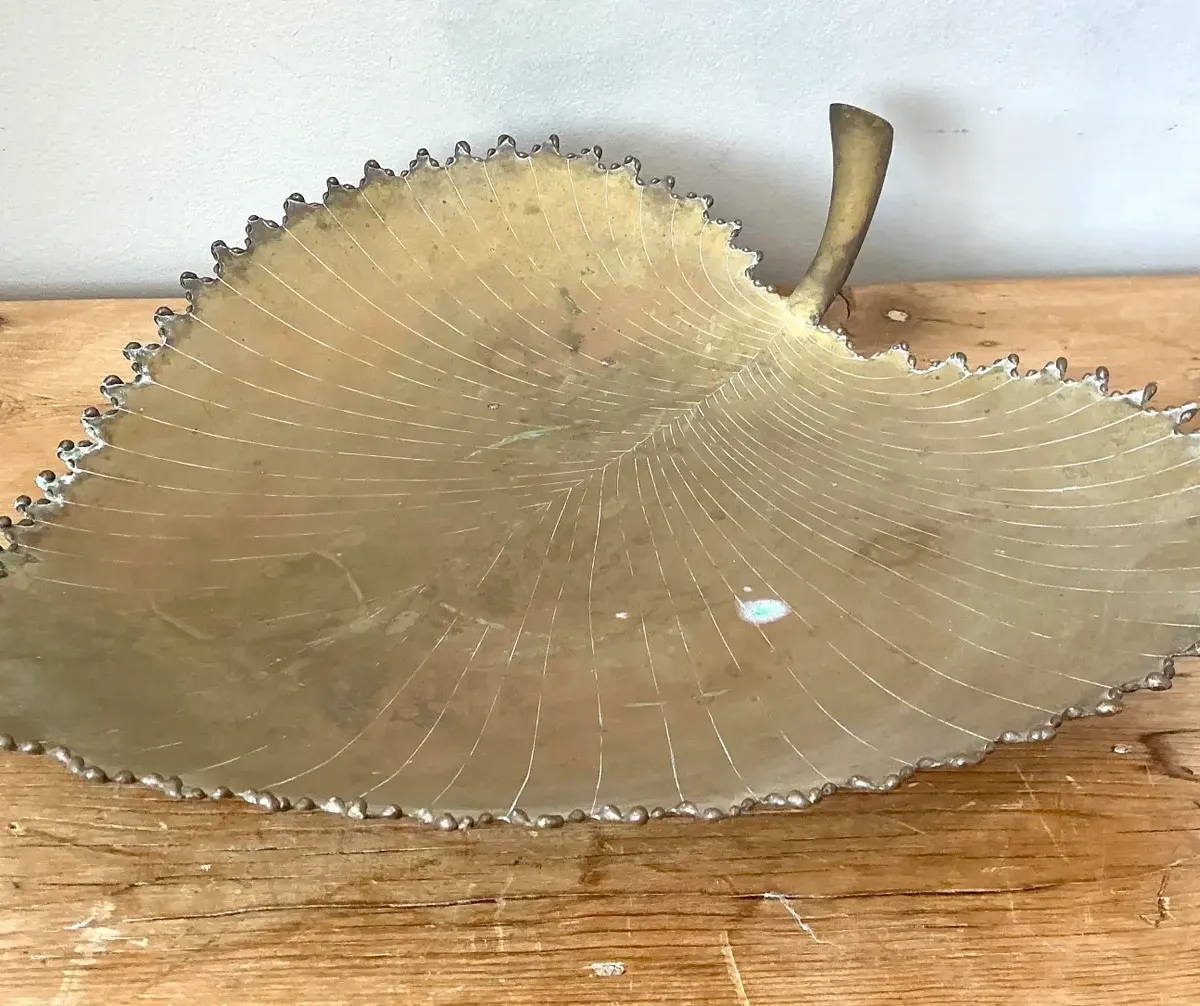 Vintage Large Brass Leaf Tray — additional photo 1