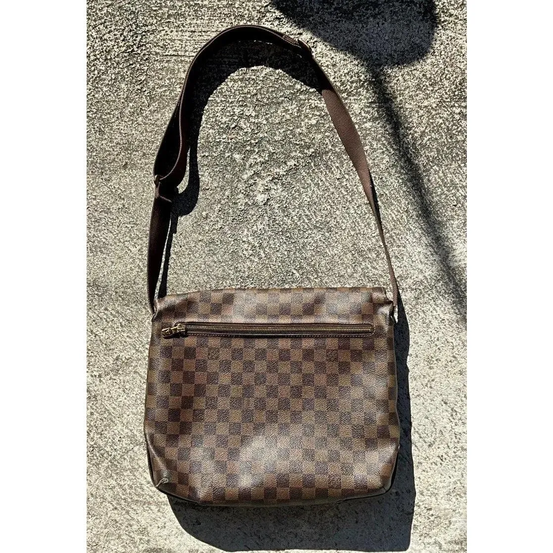 Vintage Louis Vuitton Damier Ebene Messenger Bag — additional photo 5