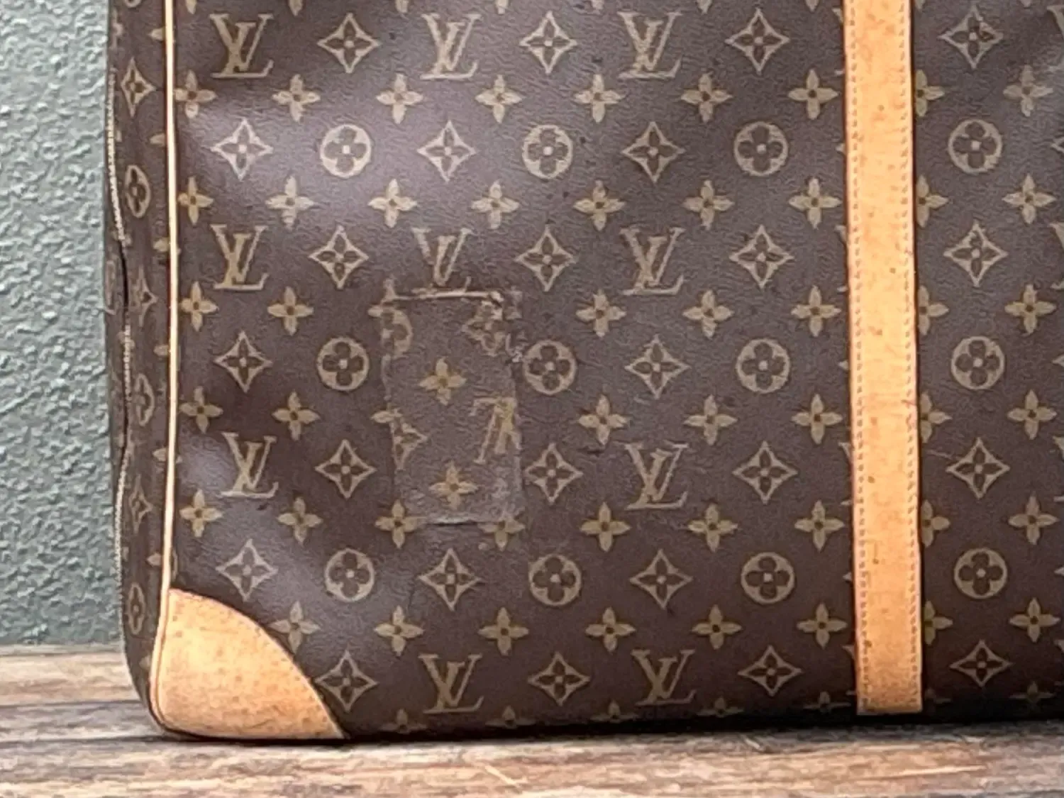 Vintage Louis Vuitton Sirius 70 Soft Sided Suitcase — additional photo 3