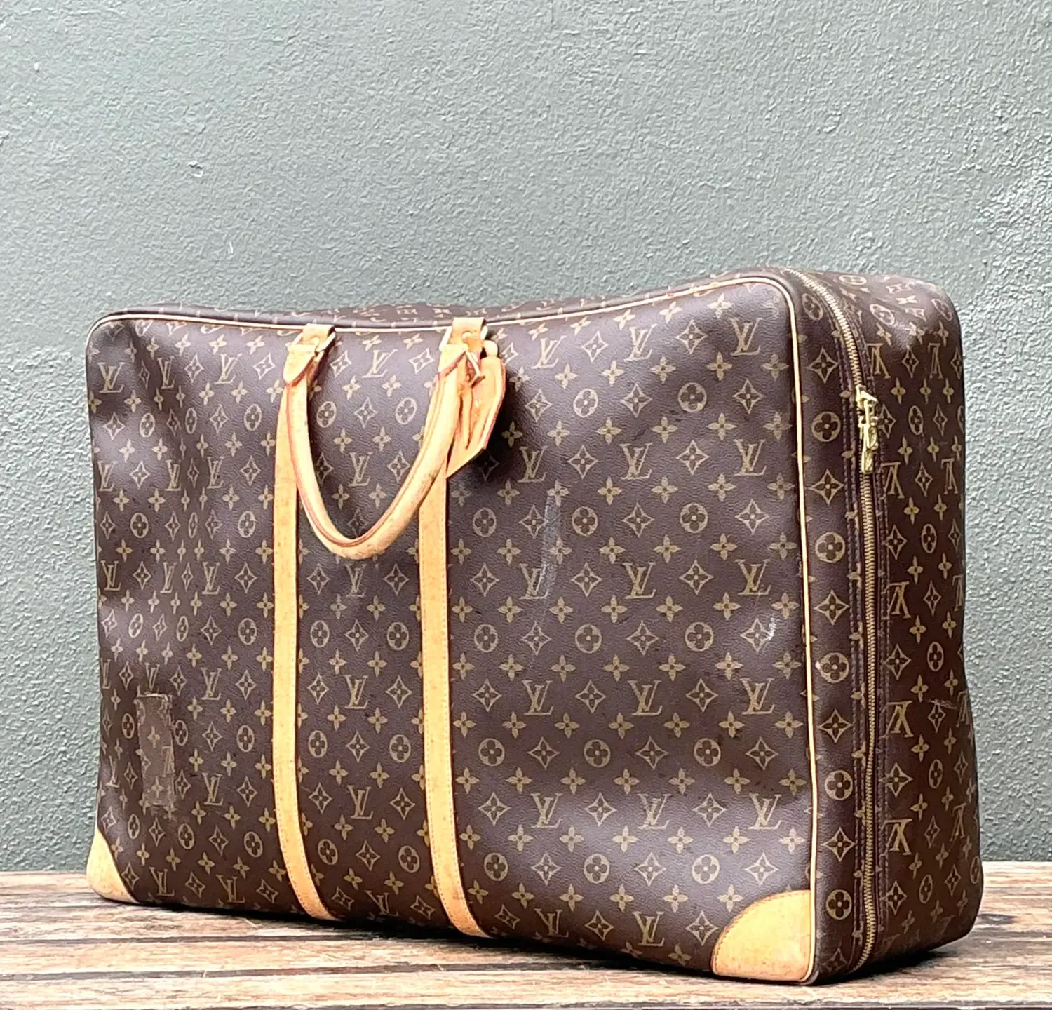 Vintage Louis Vuitton Sirius 70 Soft Sided Suitcase — additional photo 5