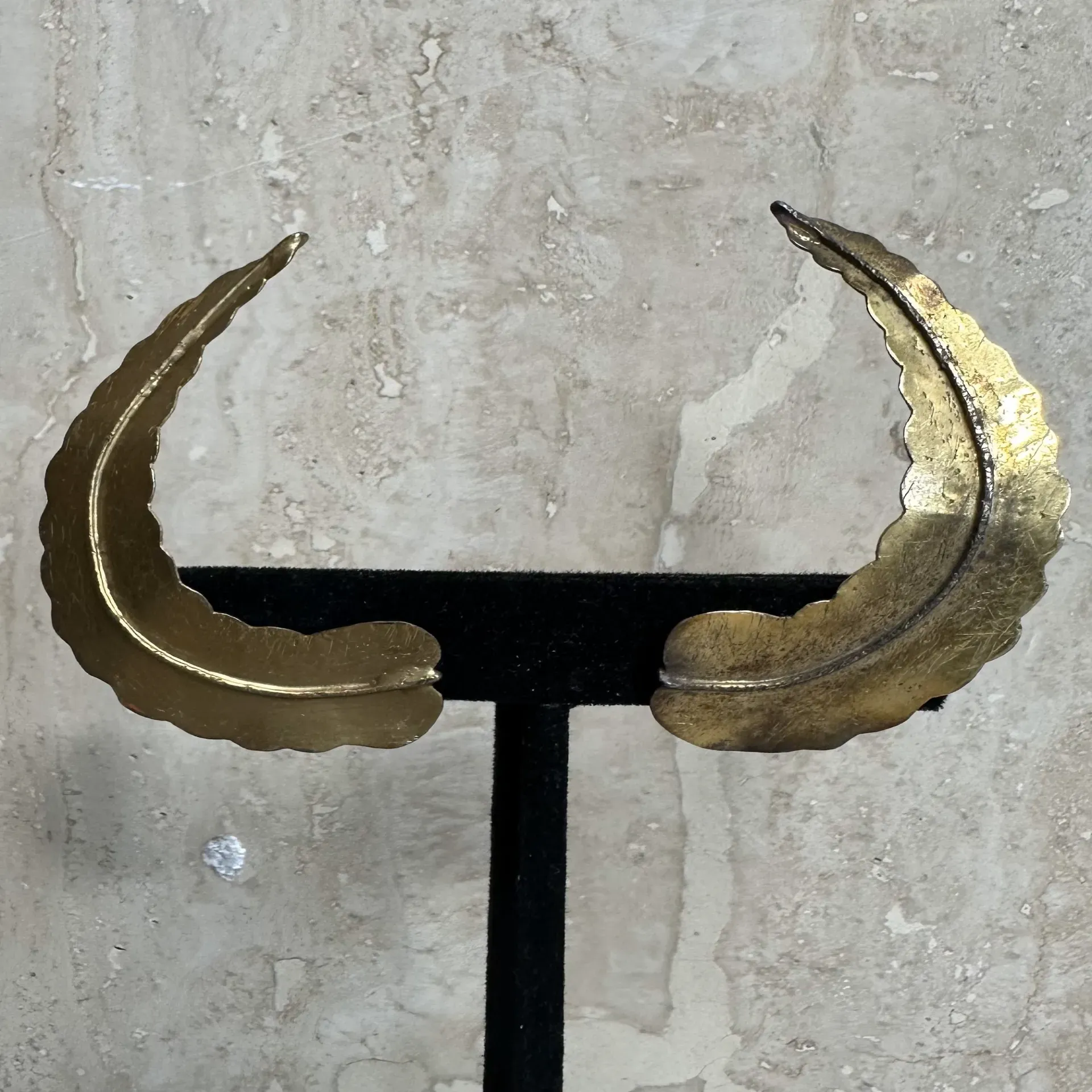 Vintage Mary McFadden Monumental Leaf Earrings — additional photo 2
