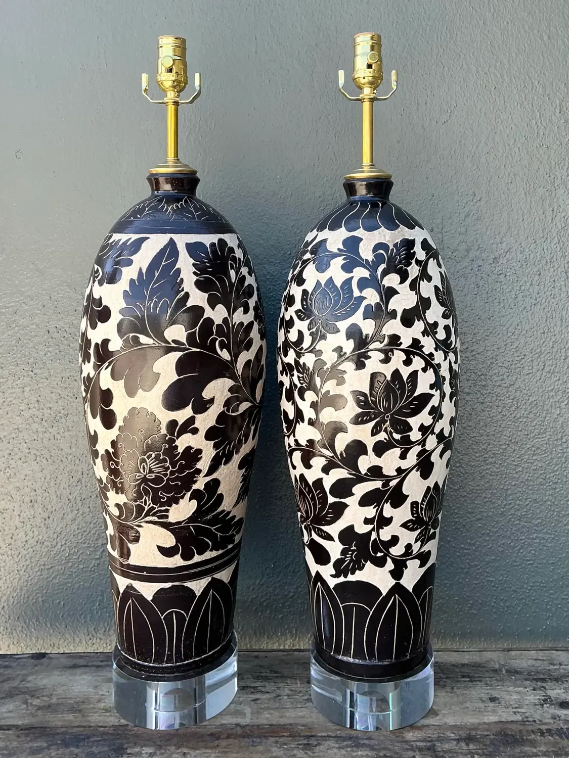 Vintage Matte Glazed Ceramic Floral Lamps - A Pair — additional photo 4