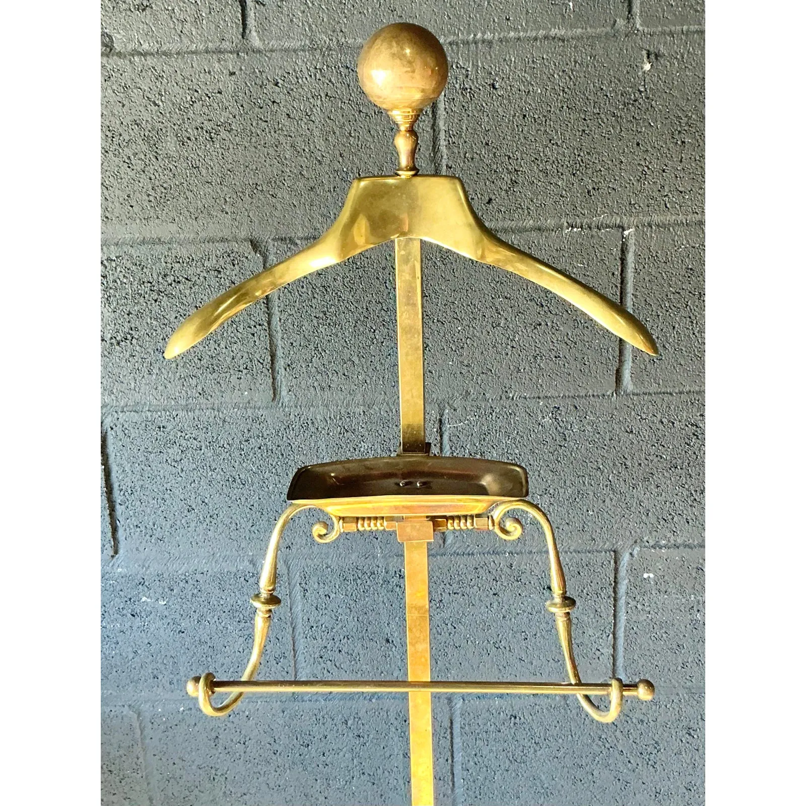 Vintage MCM Brass Gentleman’s Valet — additional photo 2