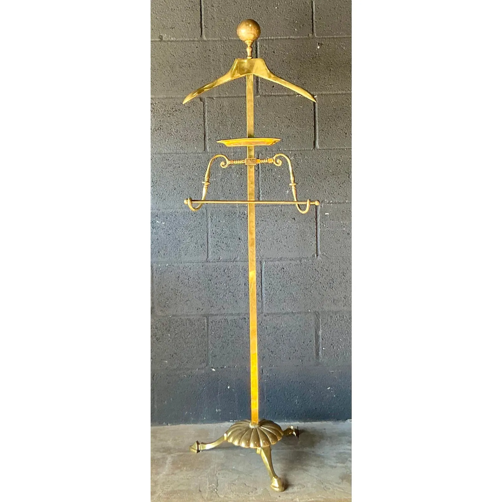 Vintage MCM Brass Gentleman’s Valet — additional photo 4