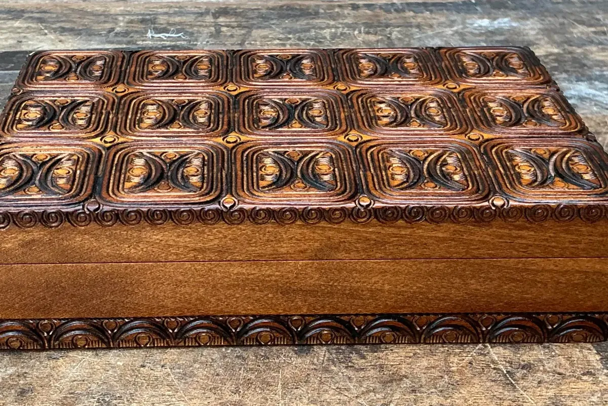 Vintage MCM Brutalist Lidded Box — additional photo 2