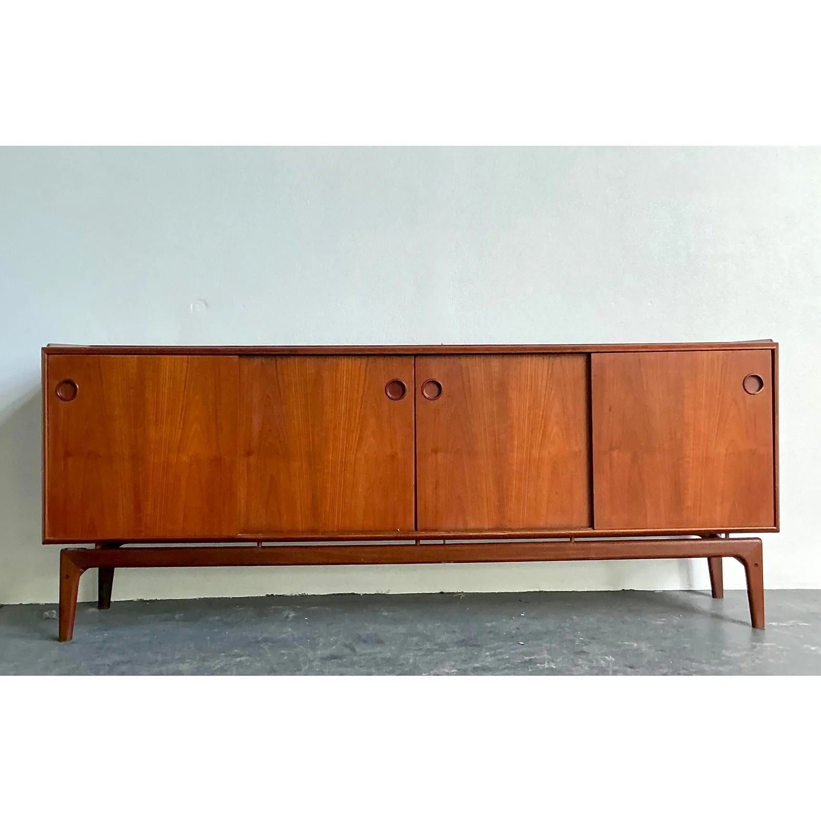 Vintage MCM Danish Arne Hovmand-Olsen Teak Credenza — additional photo 2
