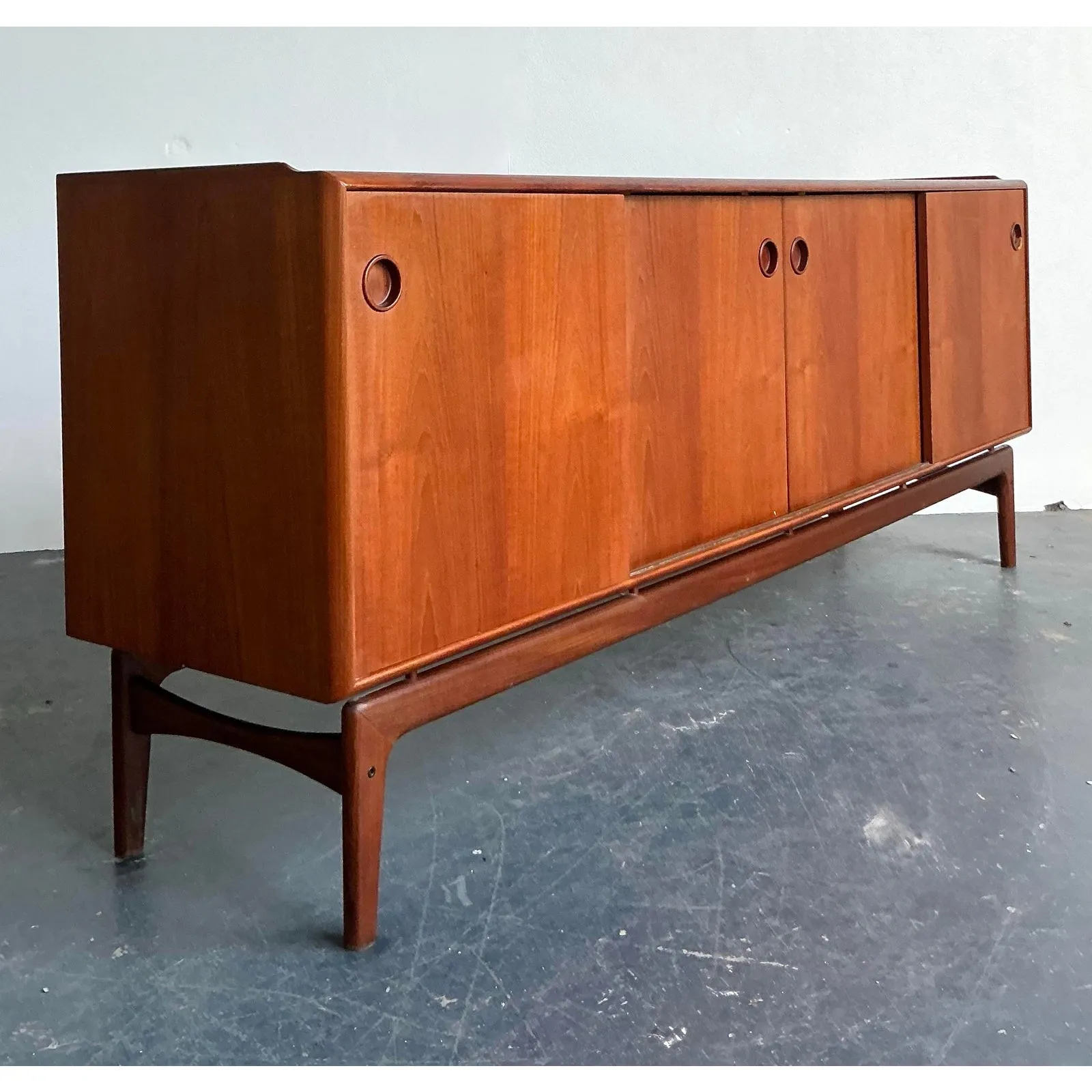 Vintage MCM Danish Arne Hovmand-Olsen Teak Credenza — additional photo 3