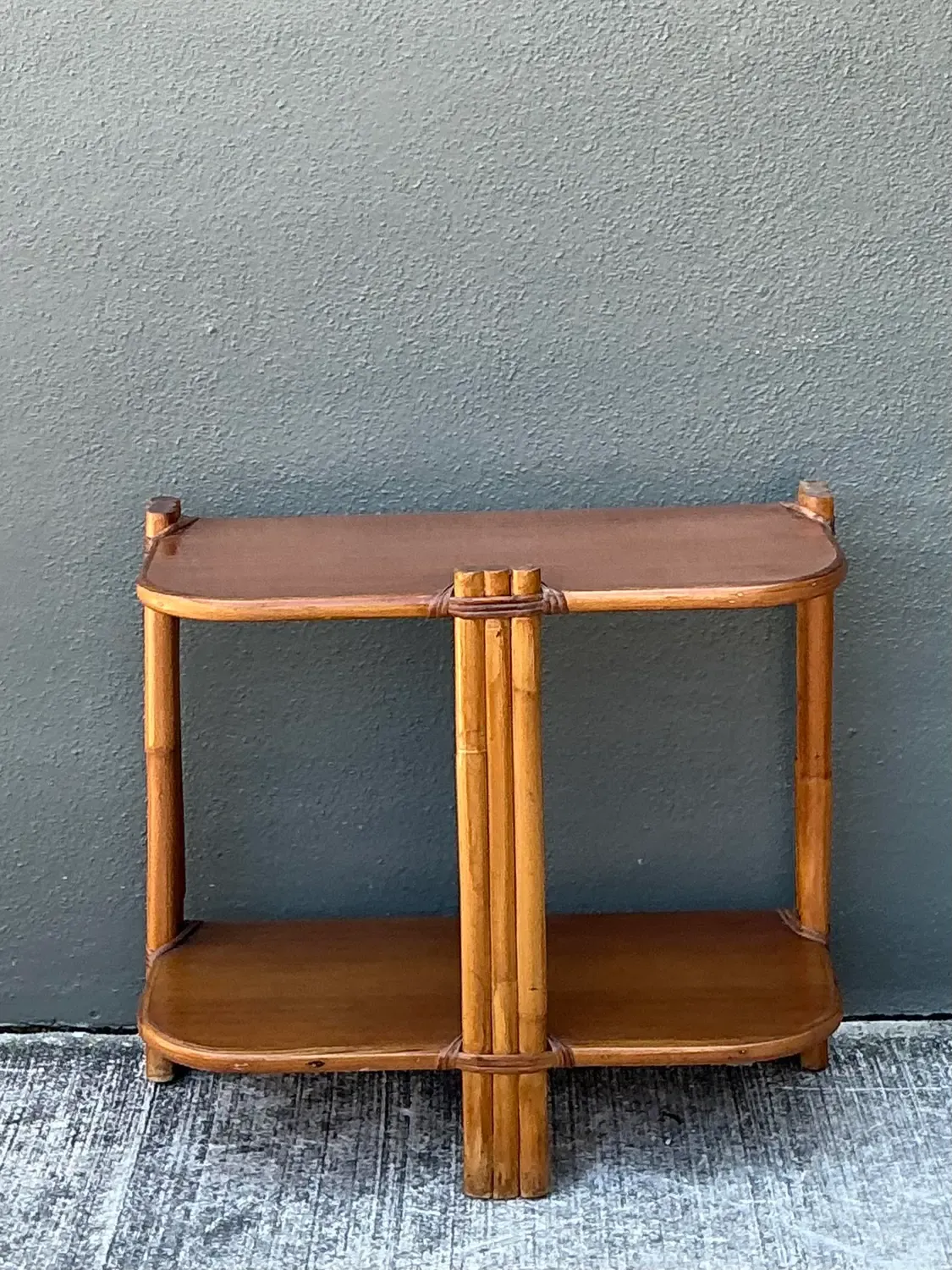 Vintage MCM Rattan Side Table — additional photo 4