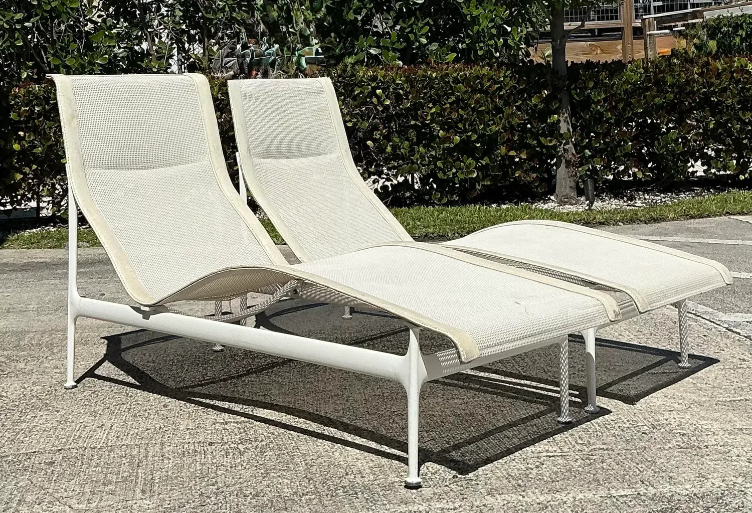 Vintage MCM Richard Schultz for Knoll 1966 Chaise Lounge - A Pair — additional photo 4
