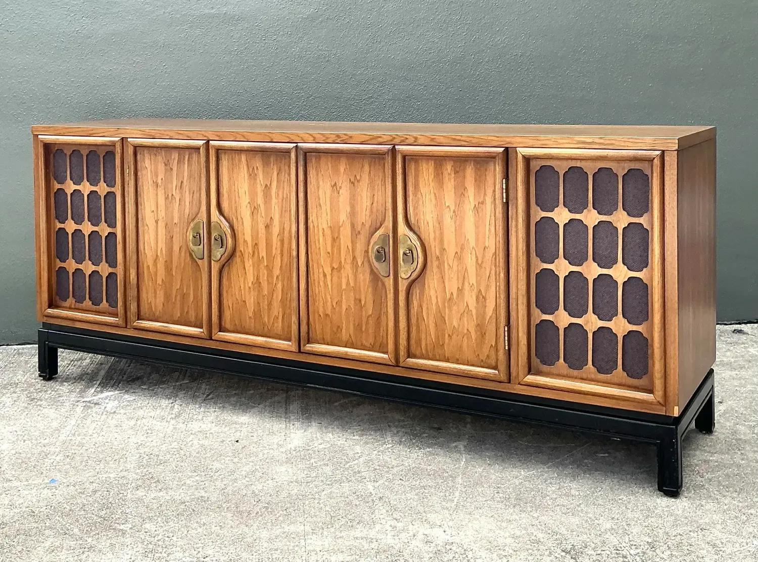 Vintage MCM Stereo Cabinet Credenza — additional photo 5