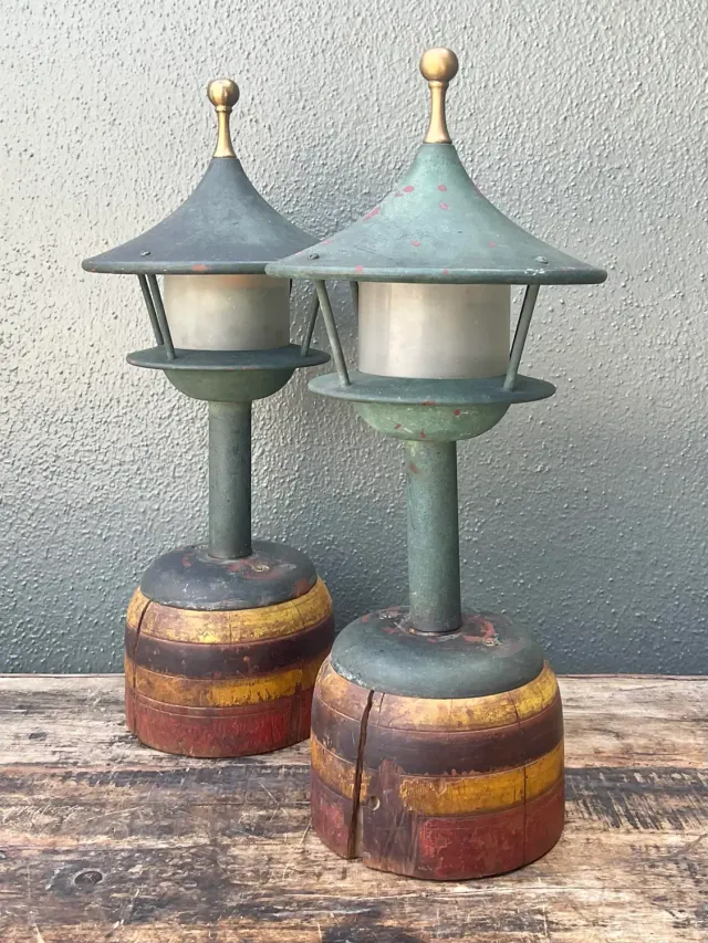 Vintage Mid-Century Modern Patinated Lighthouse Lamps - A Pair — additional photo 3