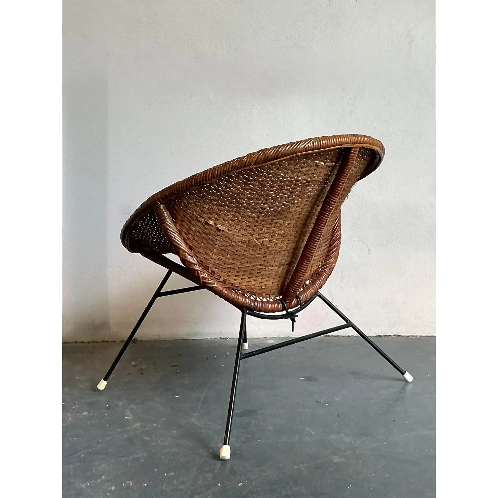 Vintage Mid-Century Modern Woven Rattan Hoop Chair — additional photo 3
