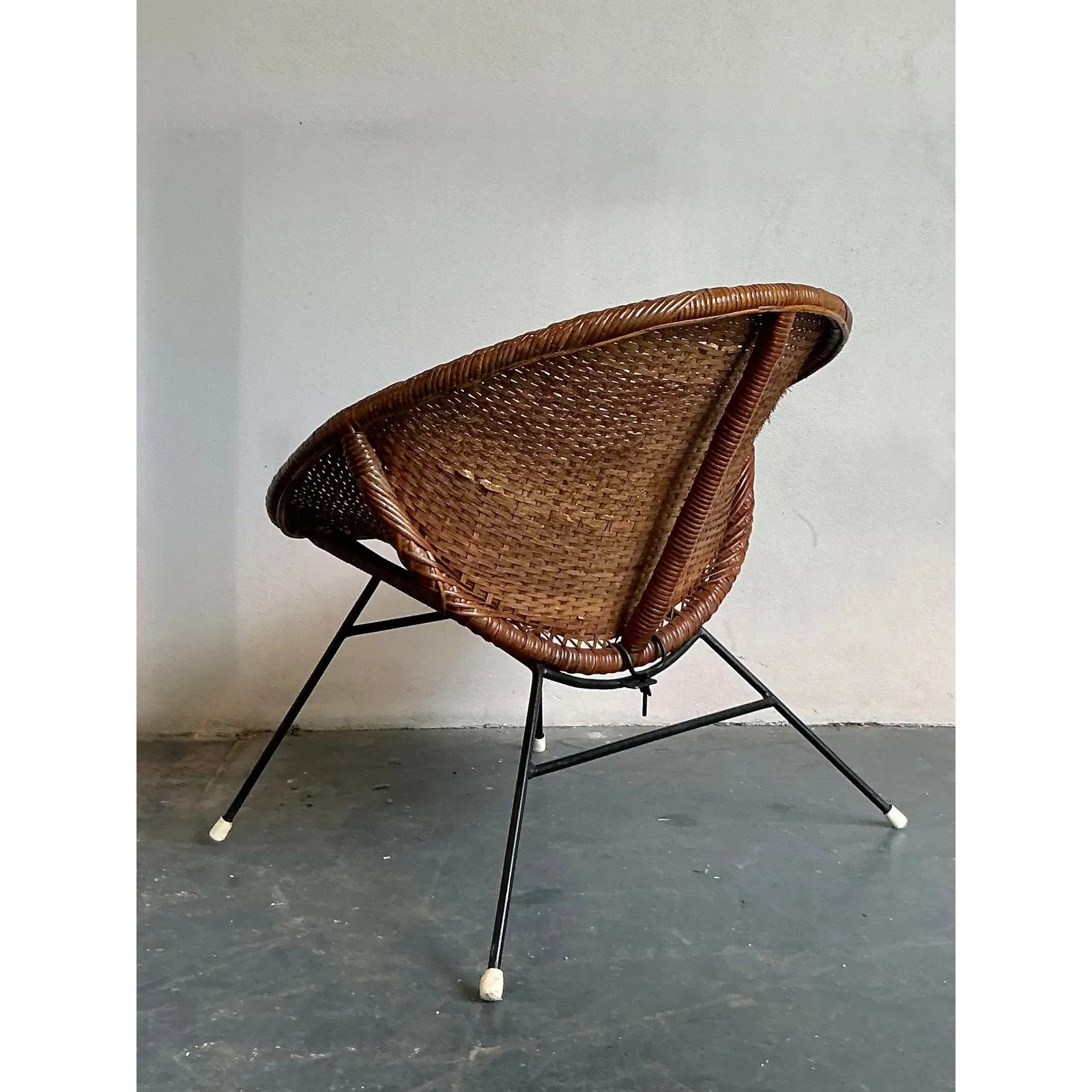 Vintage Mid-Century Modern Woven Rattan Hoop Chair — additional photo 5