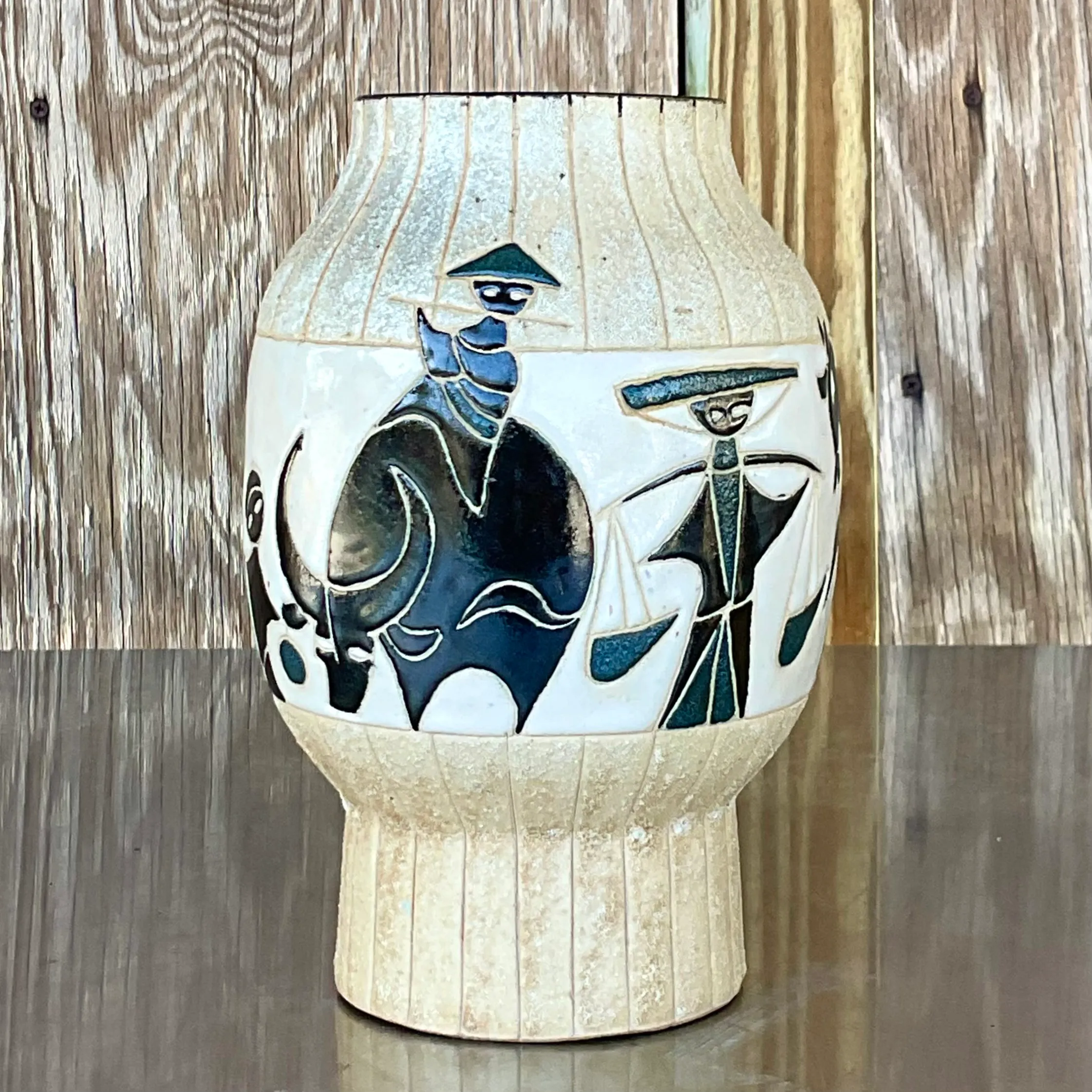 Vintage Midcentury Pagoda Ceramic Vase — additional photo 3