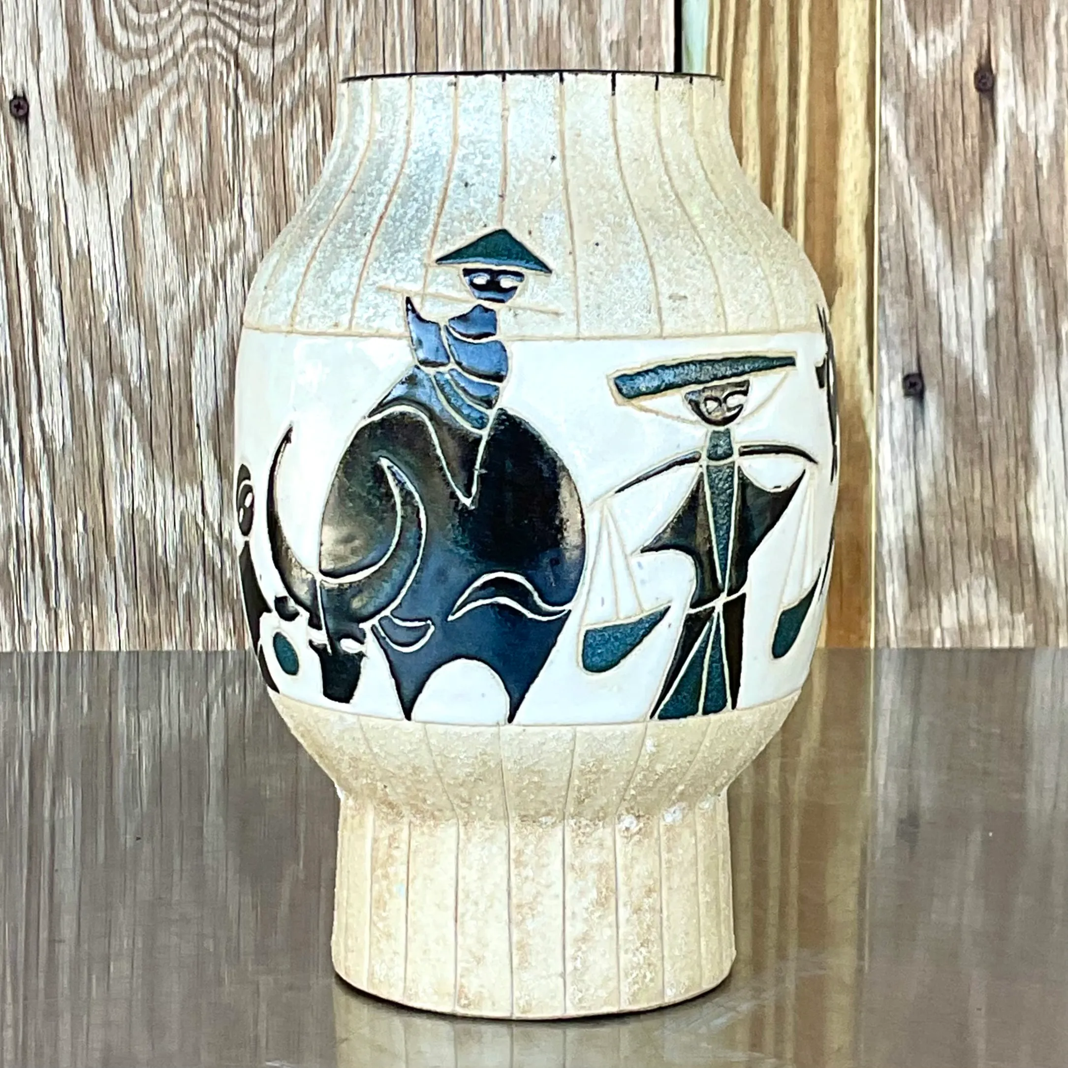 Vintage Midcentury Pagoda Ceramic Vase — additional photo 5